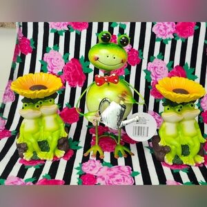 Charming Green Frog Figurine Set with Sunflower Accents